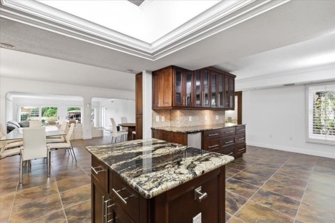Condo in Orlando, Florida, 2 bedrooms  № 2099764 - photo 12