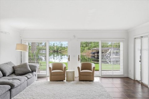 Condo in Orlando, Florida, 2 bedrooms  № 2099764 - photo 9