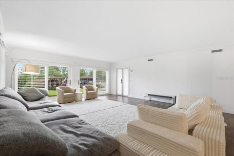 Condo in Orlando, Florida, 2 bedrooms  № 2099764 - photo 7