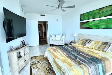 Condo in Miami, Florida, 2 bedrooms  № 1887220 - photo 9