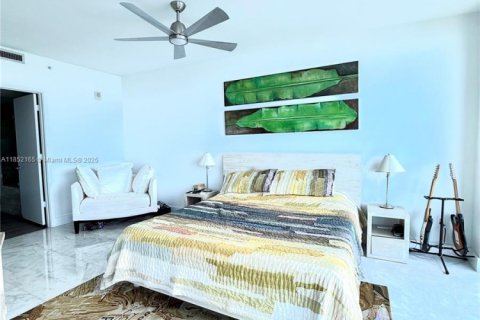 Condo in Miami, Florida, 2 bedrooms  № 1887220 - photo 8