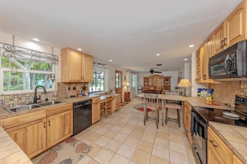 Villa ou maison à vendre à Nokomis, Floride: 2 chambres, 112.78 m2 № 2403543 - photo 9
