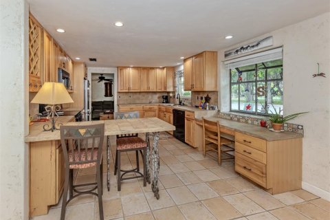 Villa ou maison à vendre à Nokomis, Floride: 2 chambres, 112.78 m2 № 2403543 - photo 5