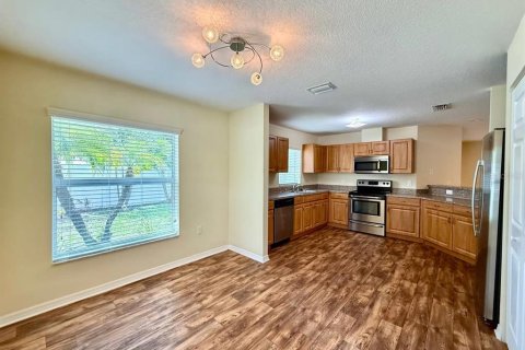 Villa ou maison à louer à Ruskin, Floride: 3 chambres, 134.99 m2 № 2388622 - photo 10