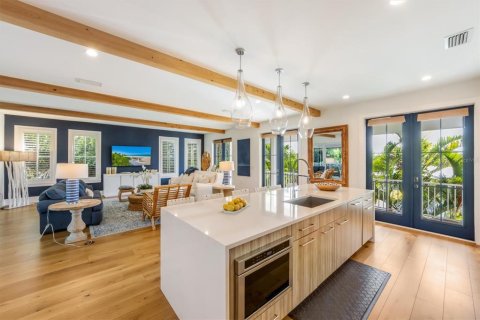 Casa en venta en Anna Maria, Florida, 5 dormitorios, 359.9 m2 № 1246462 - foto 17