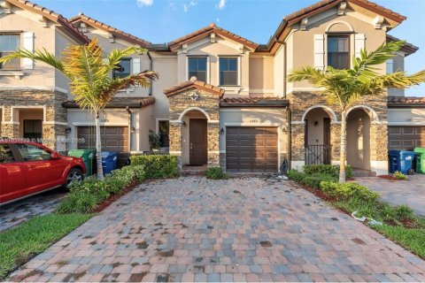 Touwnhouse à vendre à Homestead, Floride: 3 chambres, 161.65 m2 № 1816374 - photo 1