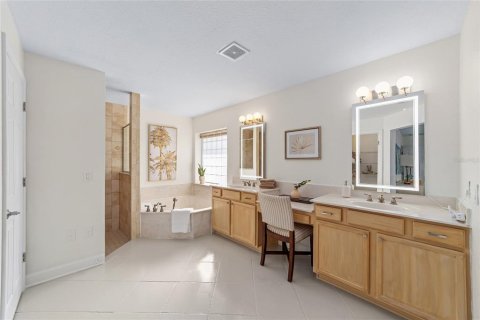 House in Brooker, Florida 4 bedrooms, 229.93 sq.m. № 1508638 - photo 22