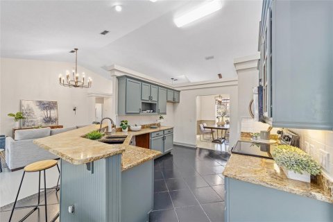 House in Brooker, Florida 4 bedrooms, 229.93 sq.m. № 1508638 - photo 14