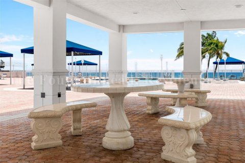 Condominio en venta en Fort Lauderdale, Florida, 2 dormitorios, 179.86 m2 № 1077850 - foto 1