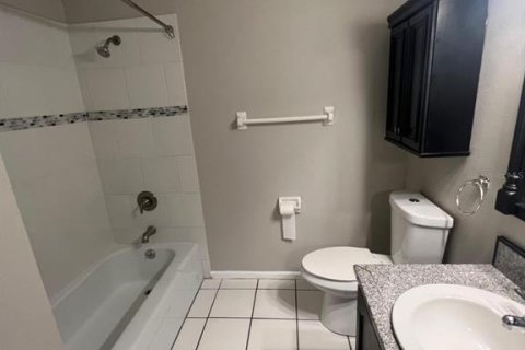 Condo in Orlando, Florida, 2 bedrooms  № 2206834 - photo 19