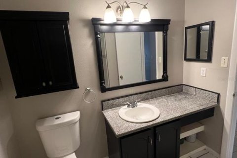 Condo in Orlando, Florida, 2 bedrooms  № 2206834 - photo 14