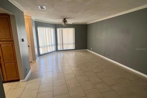 Condo in Orlando, Florida, 2 bedrooms  № 2206834 - photo 8