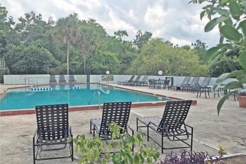 Condo in Orlando, Florida, 2 bedrooms  № 2206834 - photo 21