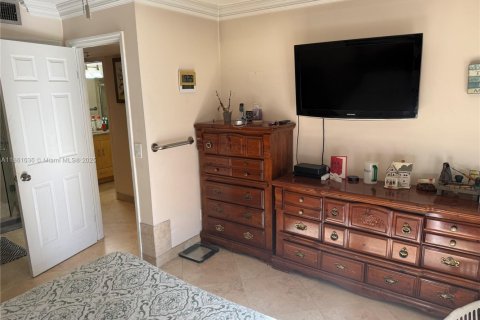 Copropriété à louer à Pembroke Pines, Floride: 2 chambres, 76.09 m2 № 1892115 - photo 17