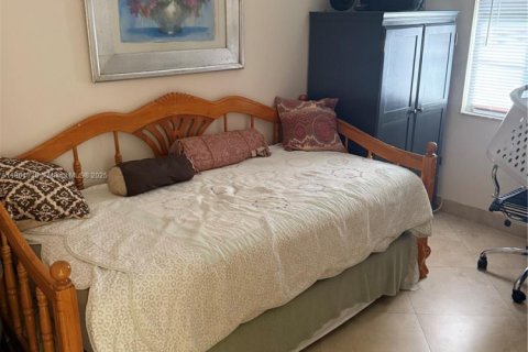Copropriété à louer à Pembroke Pines, Floride: 2 chambres, 76.09 m2 № 1892115 - photo 21