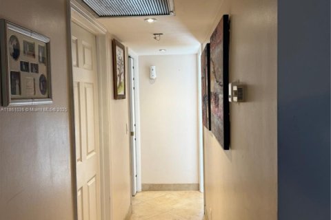 Copropriété à louer à Pembroke Pines, Floride: 2 chambres, 76.09 m2 № 1892115 - photo 20