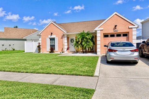 House in Tampa, Florida 3 bedrooms, 108.14 sq.m. № 2431073