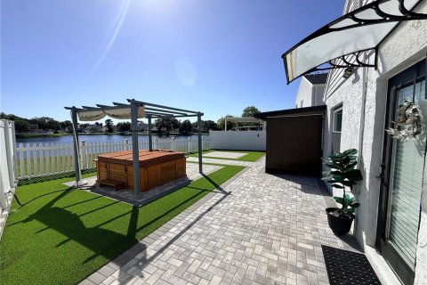 House in Tampa, Florida 3 bedrooms, 108.14 sq.m. № 2431073 - photo 26