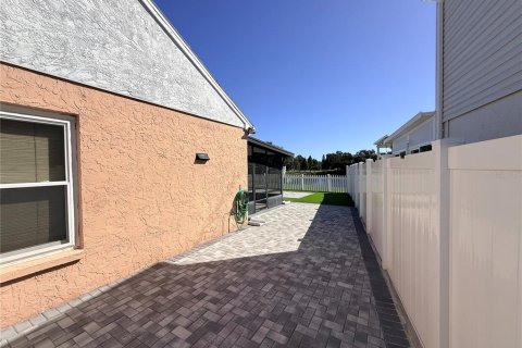 House in Tampa, Florida 3 bedrooms, 108.14 sq.m. № 2431073 - photo 23