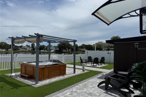 House in Tampa, Florida 3 bedrooms, 108.14 sq.m. № 2431073 - photo 5