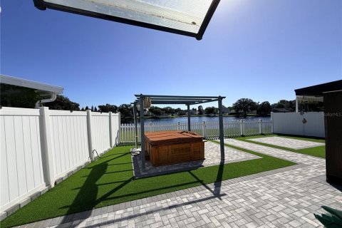 House in Tampa, Florida 3 bedrooms, 108.14 sq.m. № 2431073 - photo 28