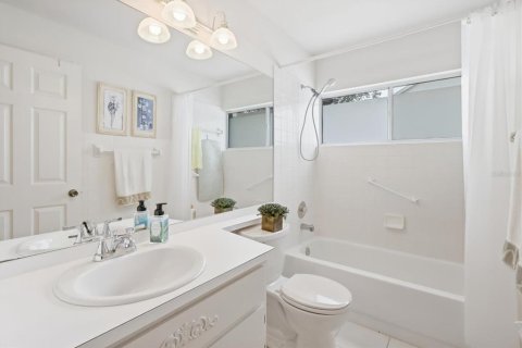 Villa ou maison à vendre à Spring Hill, Floride: 4 chambres, 206.8 m2 № 2414111 - photo 16