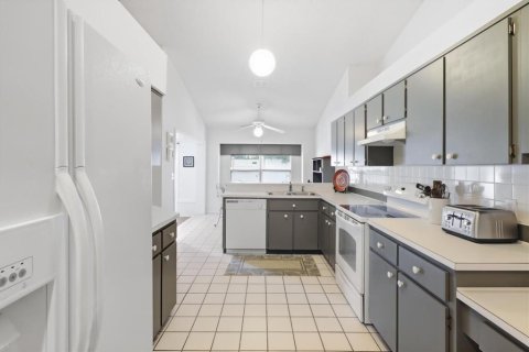 Villa ou maison à vendre à Spring Hill, Floride: 4 chambres, 206.8 m2 № 2414111 - photo 18