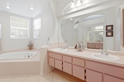 Villa ou maison à vendre à Spring Hill, Floride: 4 chambres, 206.8 m2 № 2414111 - photo 10