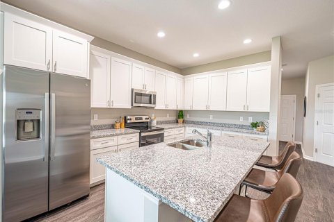 Casa en alquiler en Lakeland, Florida, 3 dormitorios, 145.67 m2 № 1901646 - foto 3