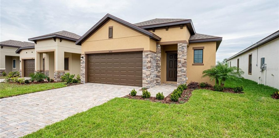 Casa en Lakeland, Florida 3 dormitorios, 145.67 m2 № 1901646