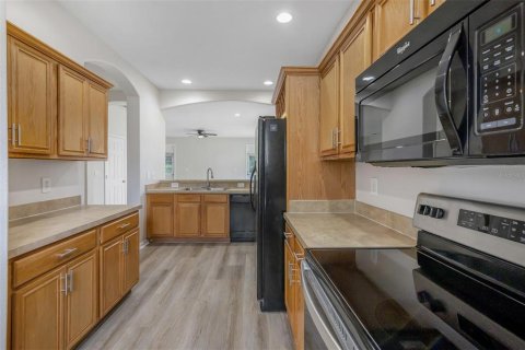 Villa ou maison à vendre à Orlando, Floride: 4 chambres, 180.32 m2 № 2283712 - photo 8