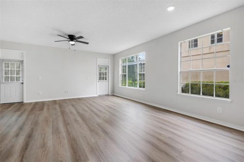 Villa ou maison à vendre à Orlando, Floride: 4 chambres, 180.32 m2 № 2283712 - photo 9