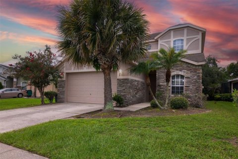 House in Orlando, Florida 4 bedrooms, 180.32 sq.m. № 2283712
