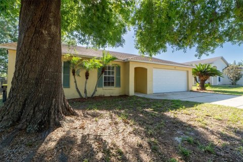 House in Auburndale, Florida 3 bedrooms, 128.3 sq.m. № 1629936 - photo 3
