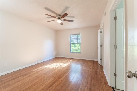 House in Auburndale, Florida 3 bedrooms, 128.3 sq.m. № 1629936 - photo 12