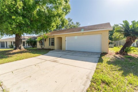 House in Auburndale, Florida 3 bedrooms, 128.3 sq.m. № 1629936 - photo 1