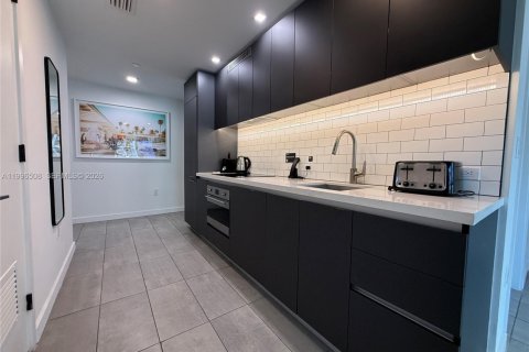 Condo in Miami, Florida № 2059000 - photo 21