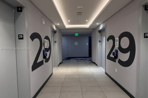 Condo in Miami, Florida № 2059000 - photo 4