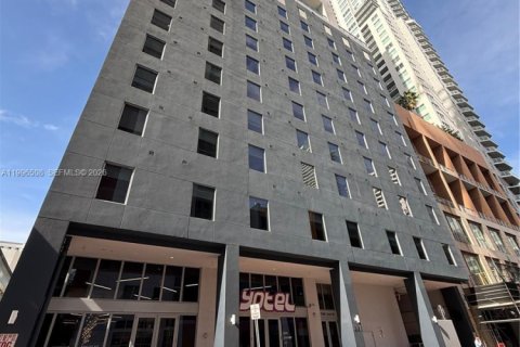 Condo in Miami, Florida № 2059000 - photo 2