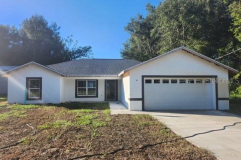 House in Summerfield, Florida 3 bedrooms, 147.44 sq.m. № 2418883