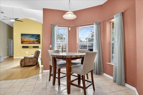 Casa en venta en Palm Coast, Florida, 4 dormitorios, 240.99 m2 № 1915736 - foto 13