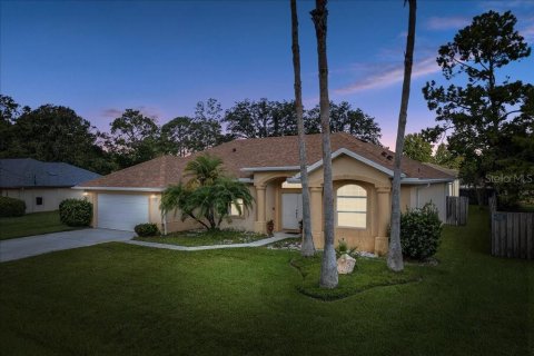 Casa en venta en Palm Coast, Florida, 4 dormitorios, 240.99 m2 № 1915736 - foto 1