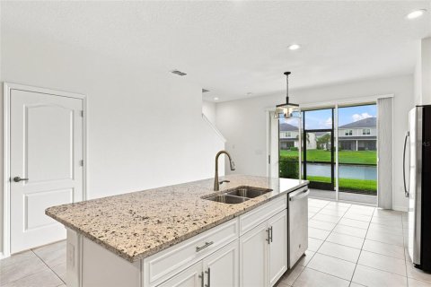 Townhouse in Parrish, Florida 3 bedrooms, 169.27 sq.m. № 2320765 - photo 8