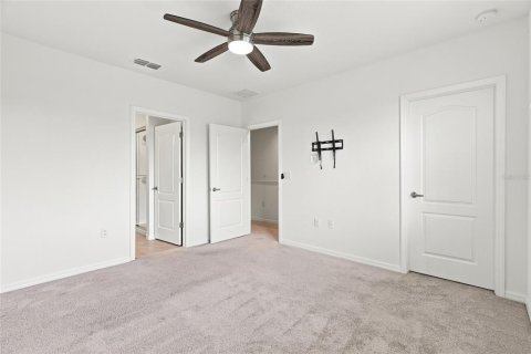 Townhouse in Parrish, Florida 3 bedrooms, 169.27 sq.m. № 2320765 - photo 15