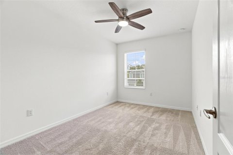 Townhouse in Parrish, Florida 3 bedrooms, 169.27 sq.m. № 2320765 - photo 19
