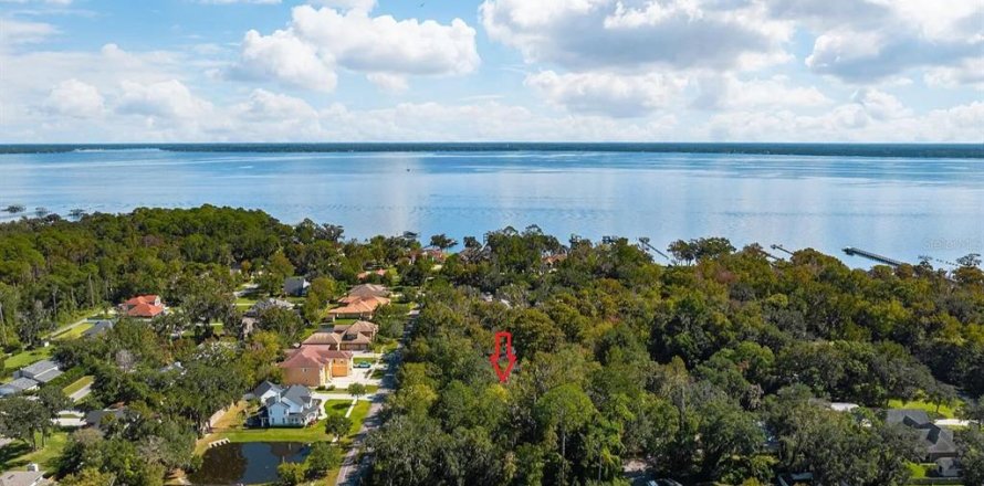 Terreno en Fleming Island, Florida № 2109634