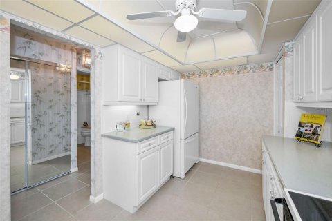 Condo in Belleair Bluffs, Florida, 1 bedroom  № 1524123 - photo 20