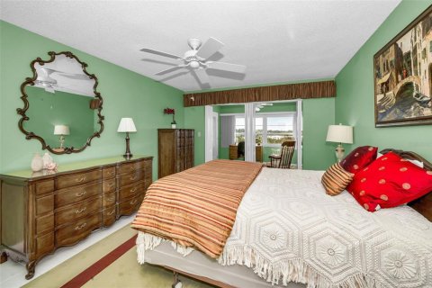 Condo in Belleair Bluffs, Florida, 1 bedroom  № 1524123 - photo 26