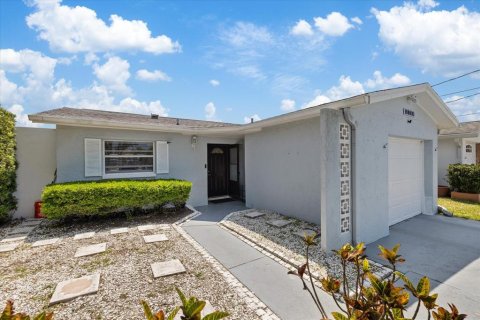 Villa ou maison à vendre à New Port Richey, Floride: 2 chambres, 97.36 m2 № 1654311 - photo 19
