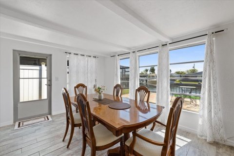 Villa ou maison à vendre à New Port Richey, Floride: 2 chambres, 97.36 m2 № 1654311 - photo 28